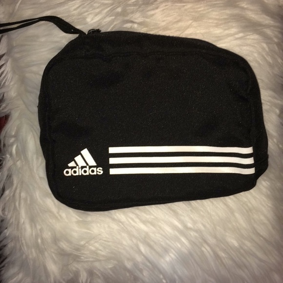 adidas Handbags - 🔴Adidas Traveling case